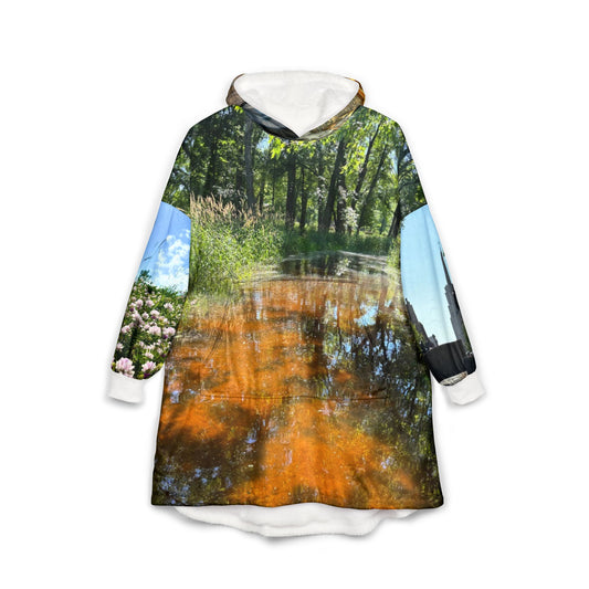 La Crosse Threads Hooded Blankie